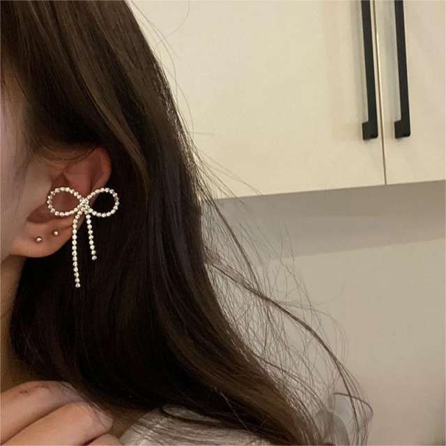 Super shiny rhinestone butterfly tassel ear cuff