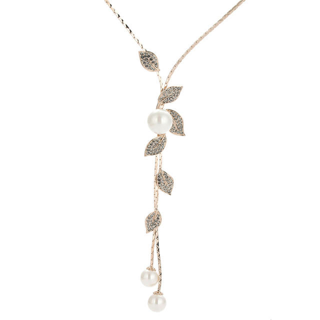 Korean fashion elegant rhinestone leaf pearl long necklace sweater chain