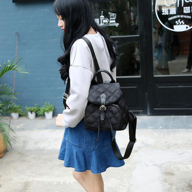 Korean fashion plain color qulited backpack