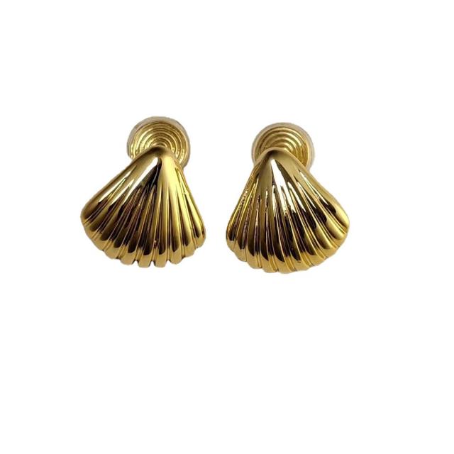 Vintage luxury gold plated copper shell clip on earrings