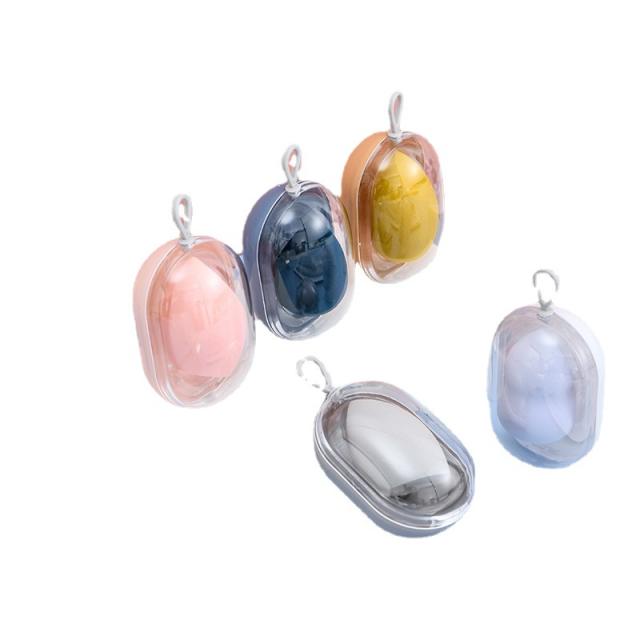 Colorful makeup blenders with clear case