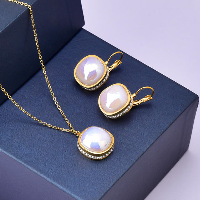 Chic pearl stainless steel pendant necklace set