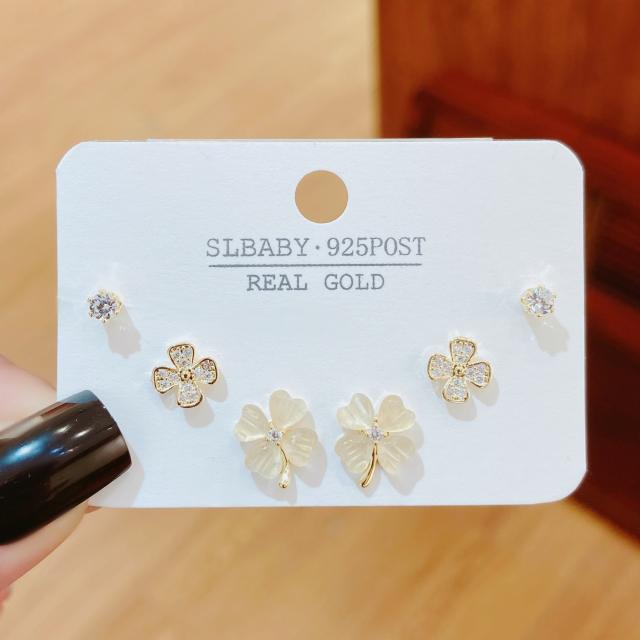 Delicate opal stone clover copper ear studs set