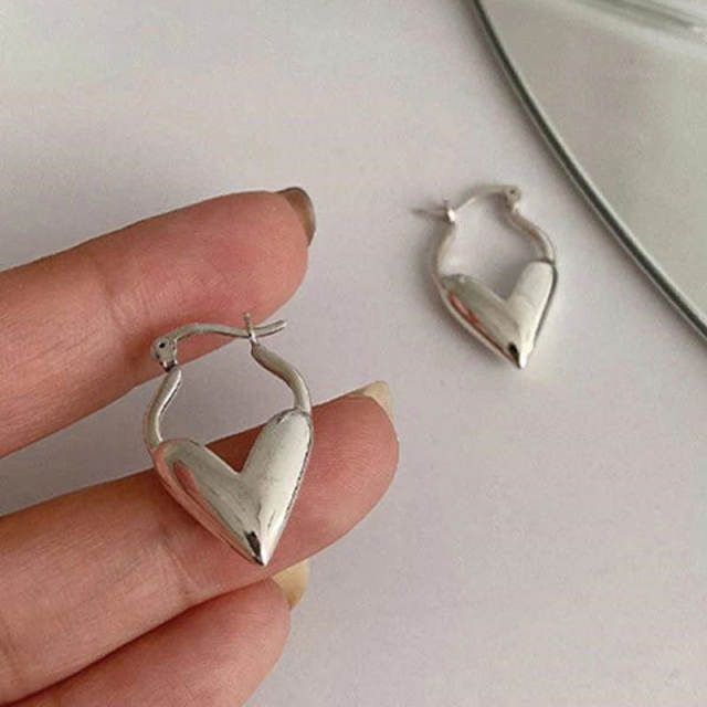 Geometric shape chunky copper huggie earrings