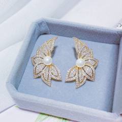Creative luxury pave setting cubic zircon copper studs earrings