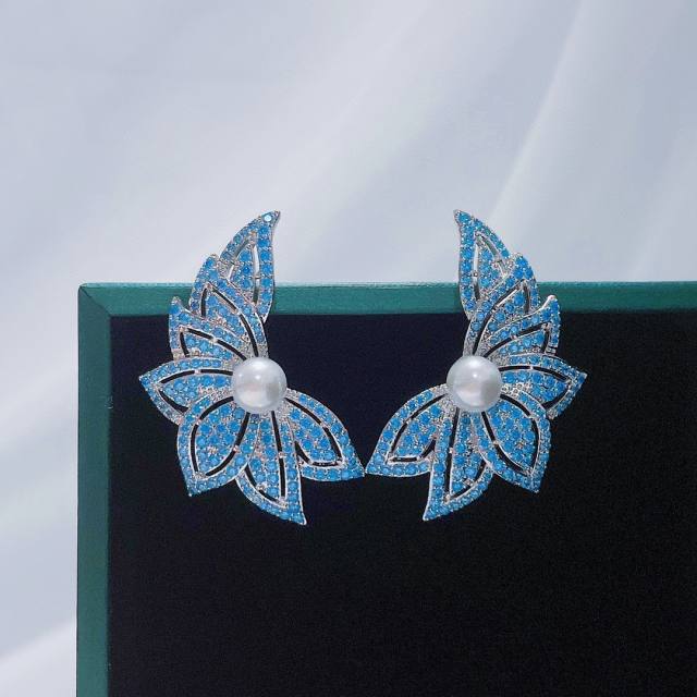 Creative luxury pave setting cubic zircon copper studs earrings