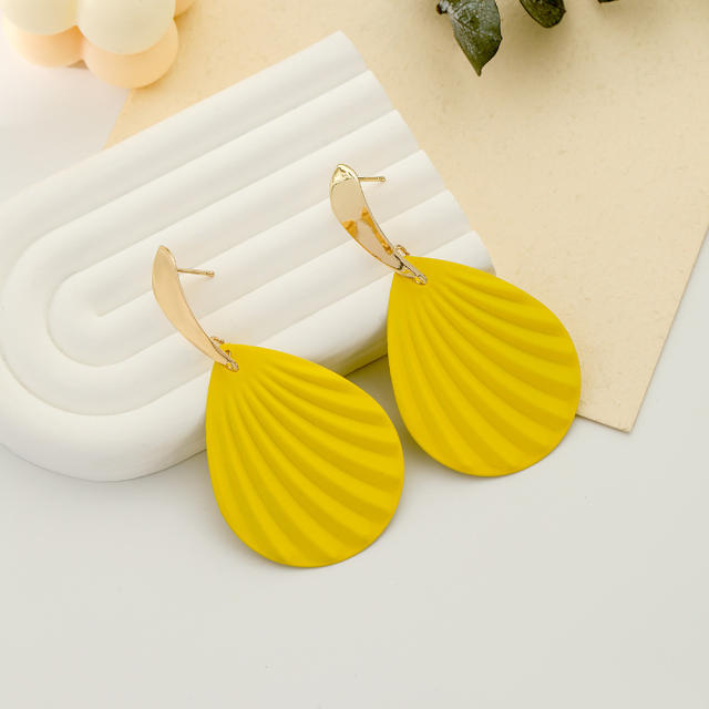 Yellow color painting shell alloy earrings