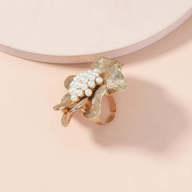 Creative pearl bead alloy flower adjustable rings