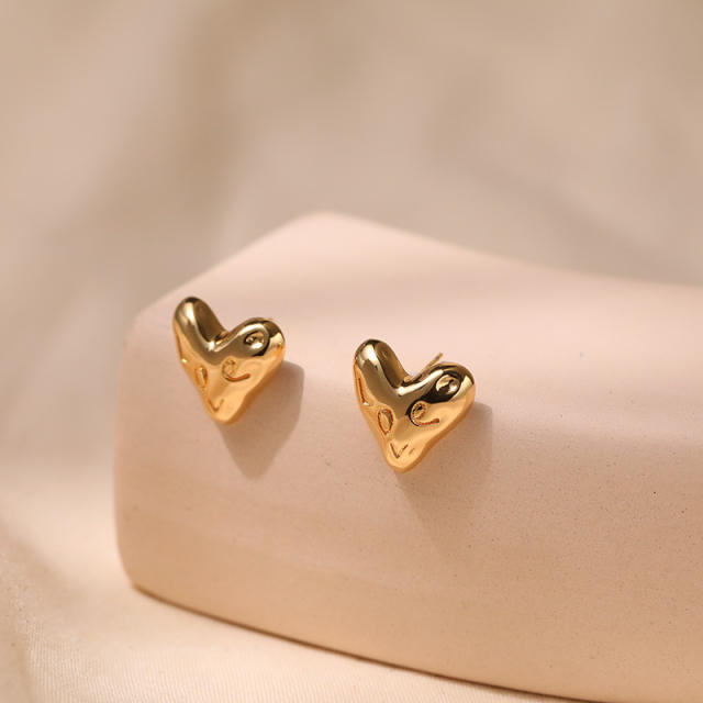 18KG copper heart studs earrings