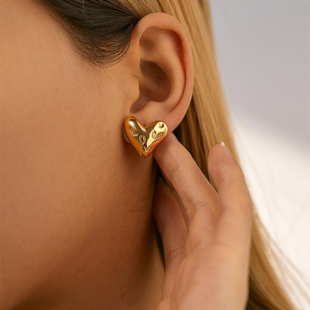18KG copper heart studs earrings