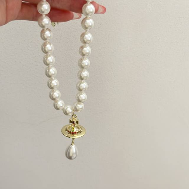 Famous brand Saturn pendant pearl necklace