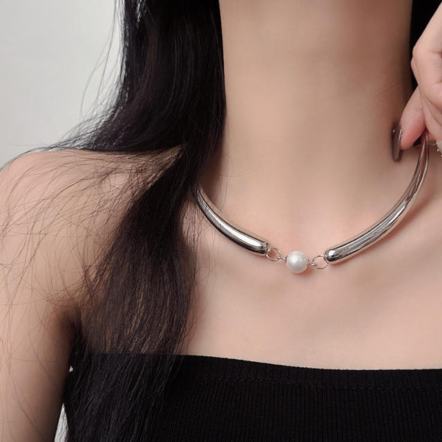 Simple silver pearl alloy choker necklace