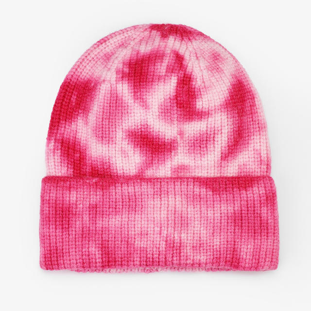 Outside tie dry pattern knitted beanie cap