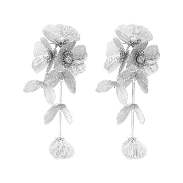 Vintage chunky metal flower long earrings