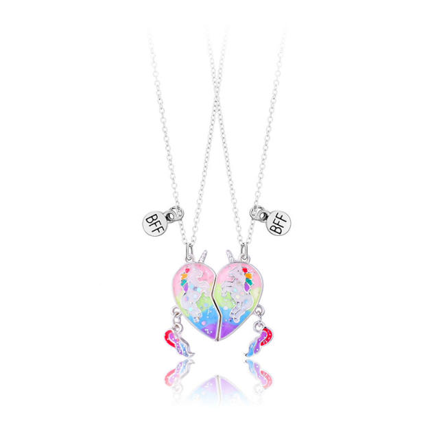 Hot sale unicorn pattern Magnetic attraction heart BFF necklace