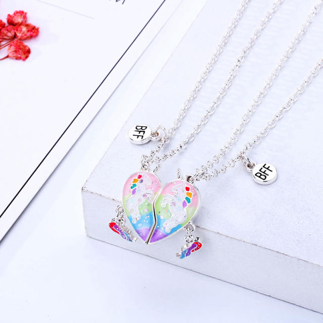 Hot sale unicorn pattern Magnetic attraction heart BFF necklace