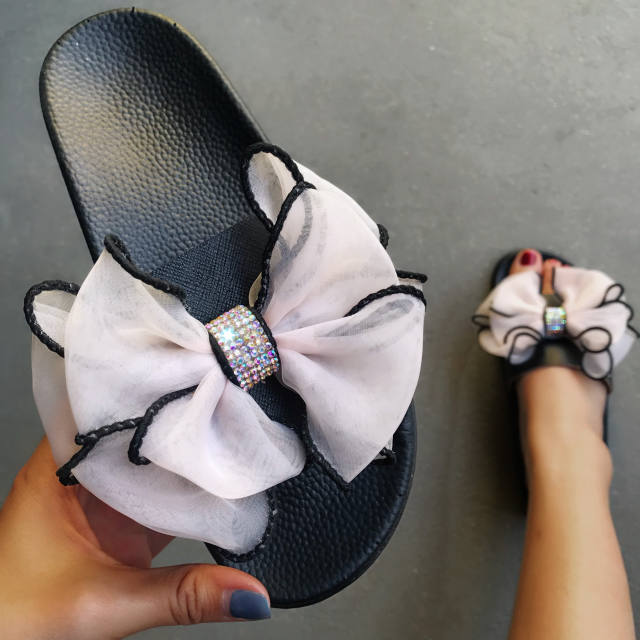 Fashionable mesh bow slippers