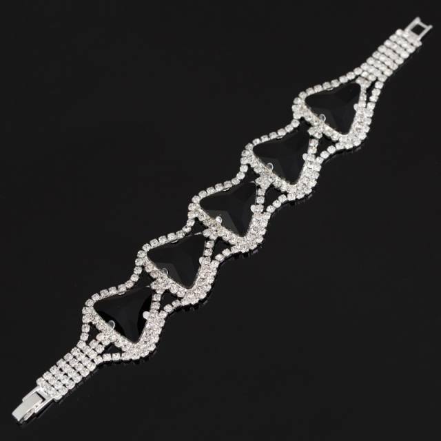 Elegant emerald amethyst glass crystal statement diamond bracelet