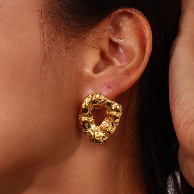 Vintage chunky fold pattern geometric circle stainless steel studs earrings