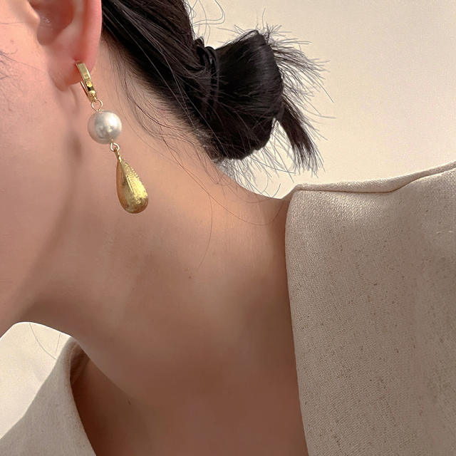 Creative gold plated copper pearl drop earrings
