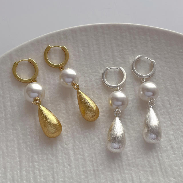 Creative gold plated copper pearl drop earrings