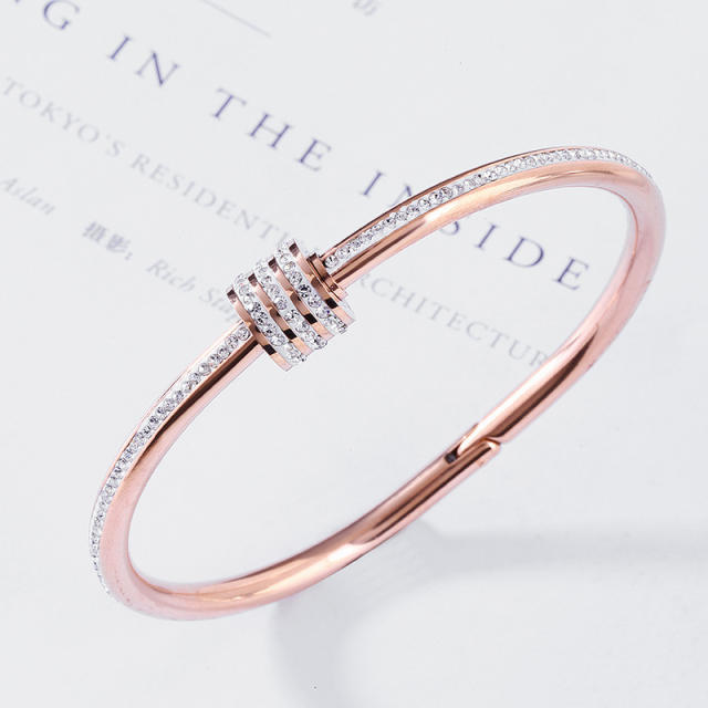 Concise design the gem setting stainless steel bangle bracelet