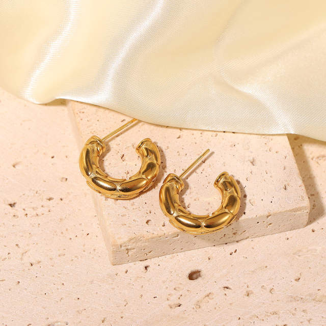 18KG stainless steel snake grain open hoop earrings