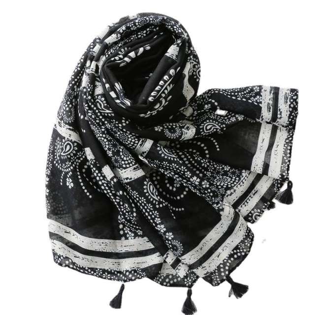 Vintage paisley pattern black color women fashion scarf