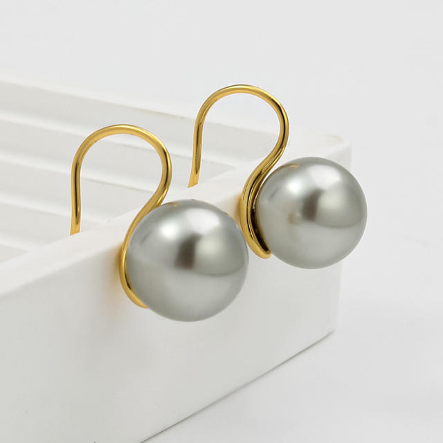 Chic white gray pearl earrings