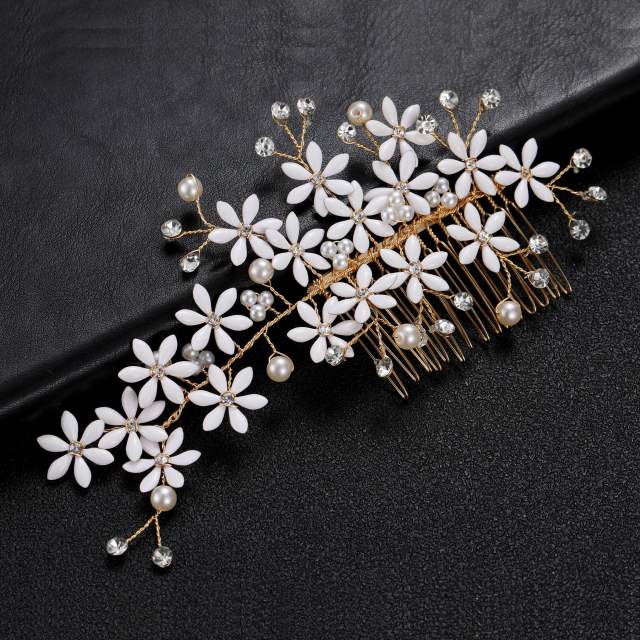 White bloom flower wedding hair combs