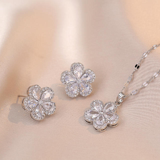 Delicate diamond flower pendant dainty stainless steel chain necklace set
