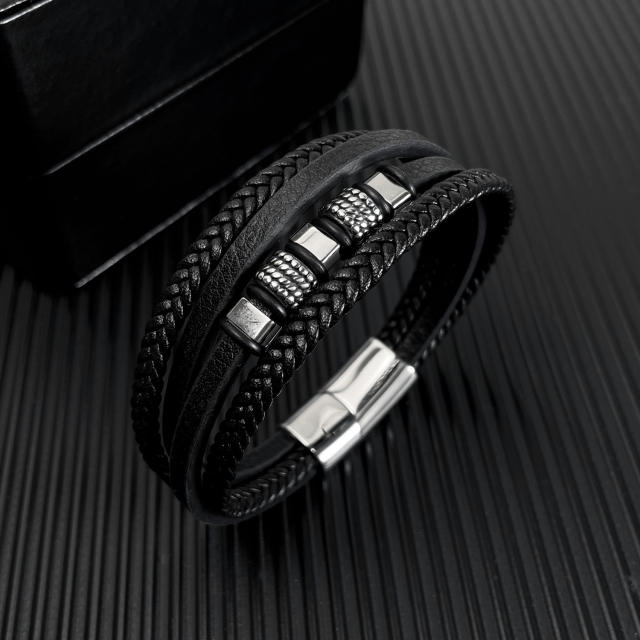 Vintage black color PU leather bracelet for men