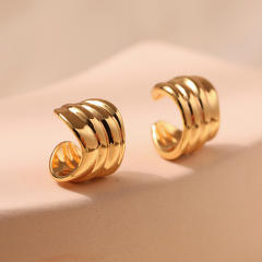 Classic easy match gold plated copper ear cuff