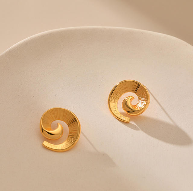 18K sprial shape gold plated copper studs earrings