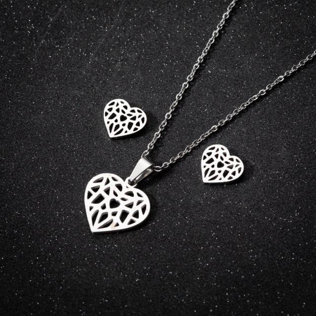 Concise hollow out heart pendant dainty stainless steel necklace set