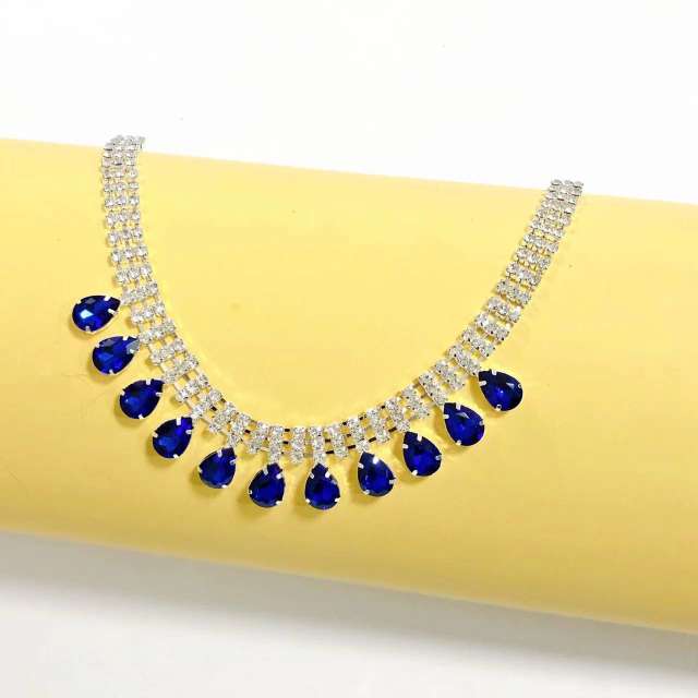 Delicate crystal drop charm diamond choker necklace