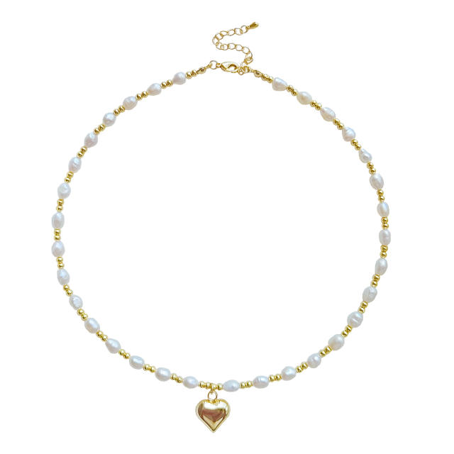 Elegant water pearl bead gold heart charm necklace