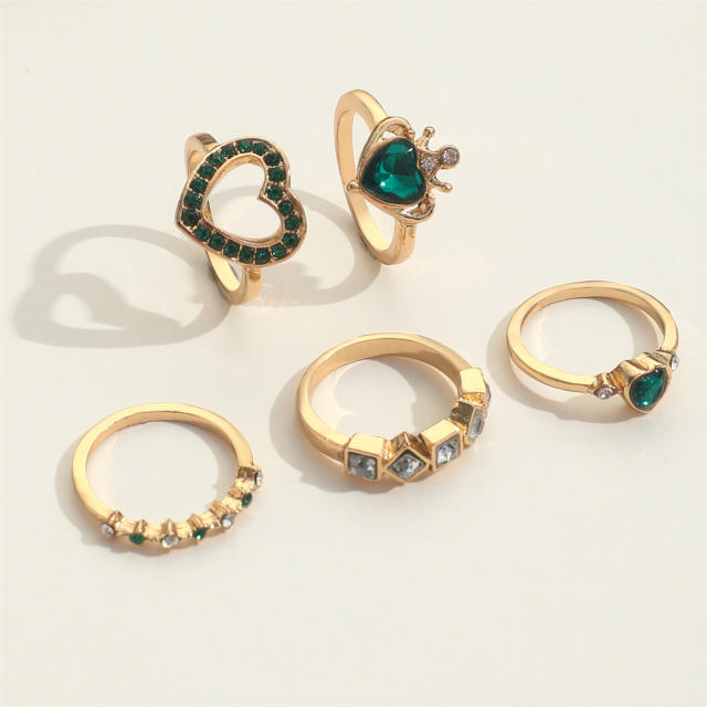 5pcs emerald rhinestone heart stackable rings set