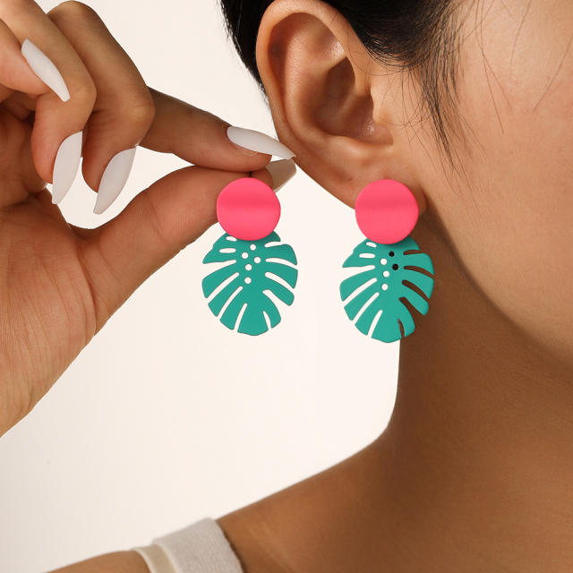 Summer color matching palma leaf earrings