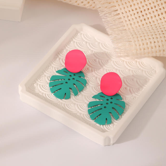 Summer color matching palma leaf earrings