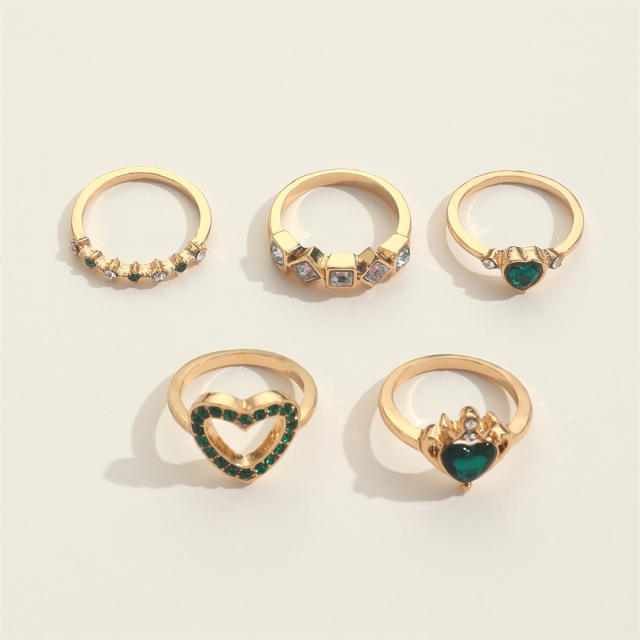 5pcs emerald rhinestone heart stackable rings set