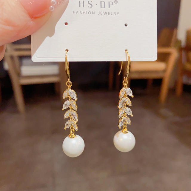 Supper shiny cubic zircon wheat pearl drop earrings