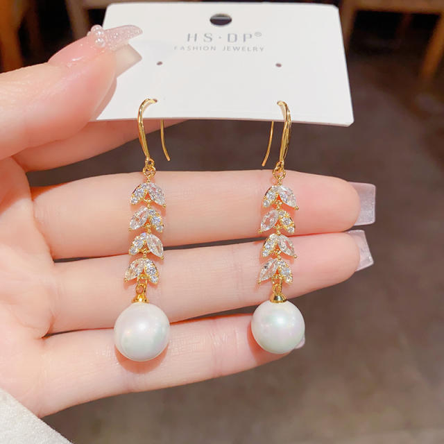 Supper shiny cubic zircon wheat pearl drop earrings