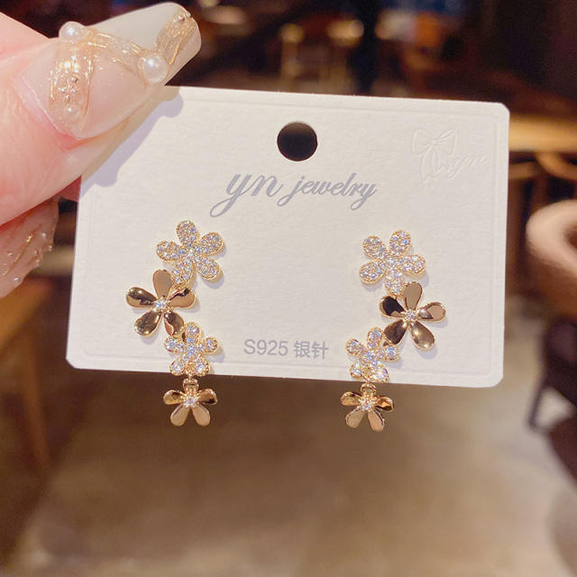 925 needle diamond plum blossom copper earrings