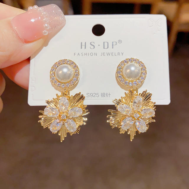 Luxury diamond snowflake gold plated copper earrings