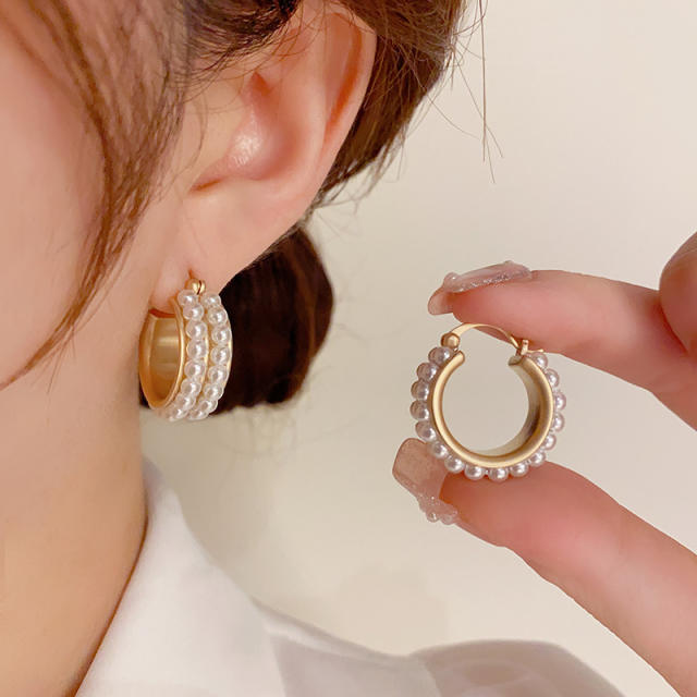 Personality pearl bead bold hoop earrings
