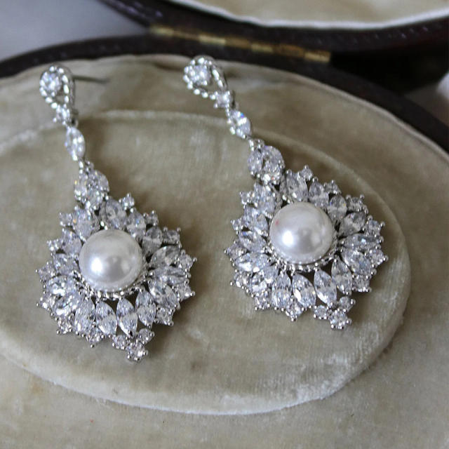 Luxury cubic zircon pearl bead diamond dangle earrings