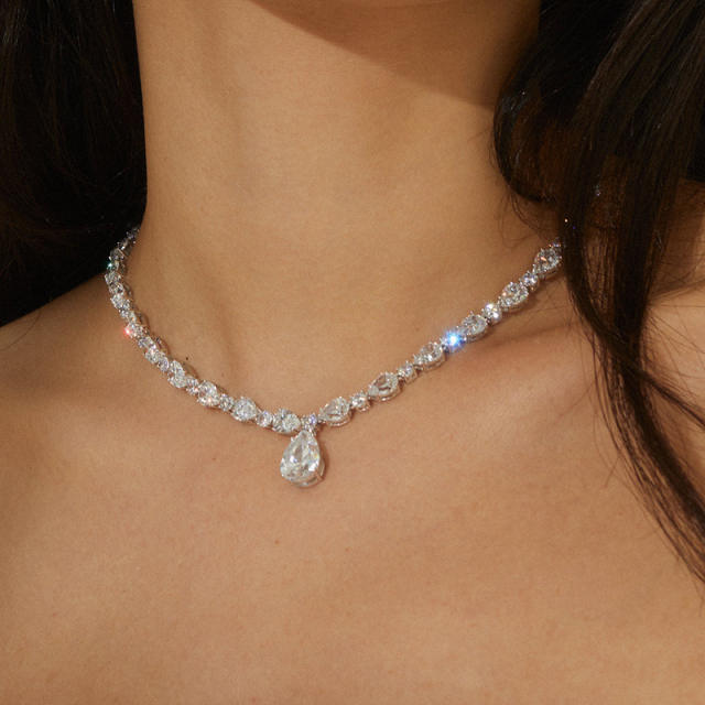 Hot sale easy match teardrop diamond necklace