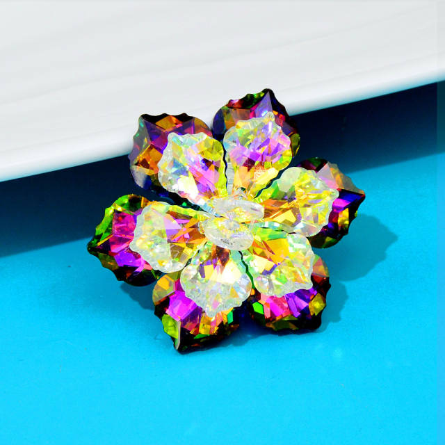 Fashionable colorful crystal flower elegant women brooch