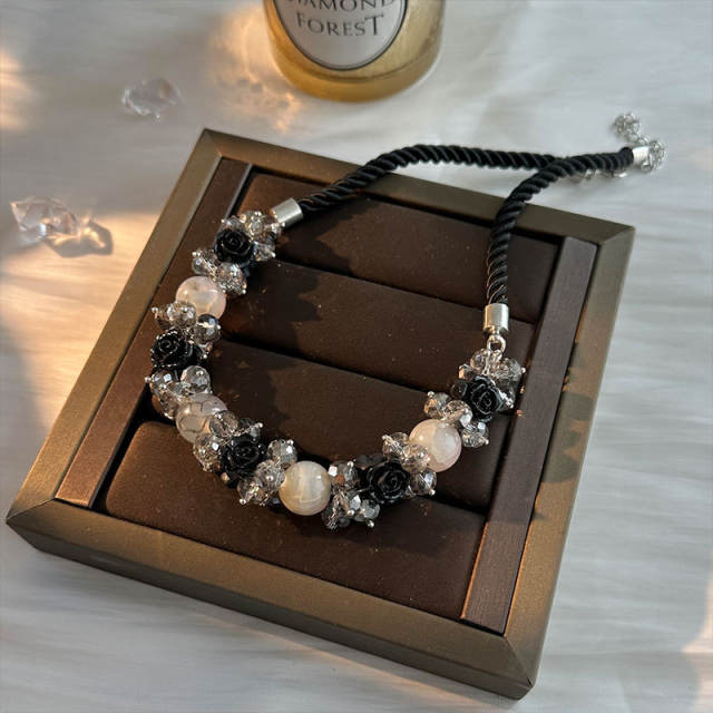 Vintage black color rose flower crystal bead women necklace